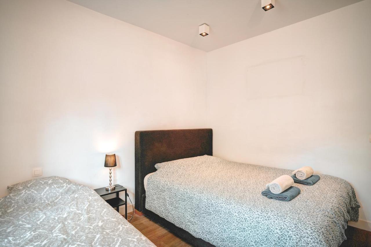 Light House Lodge. In Center Of Anvers